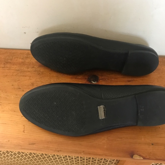 Tory Burch Black Claire Tumbled Leather Ballet Flats - Picture 7 of 8